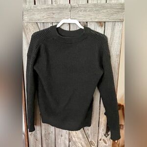 Time and Tru Women's Black Crew Neck Sweater